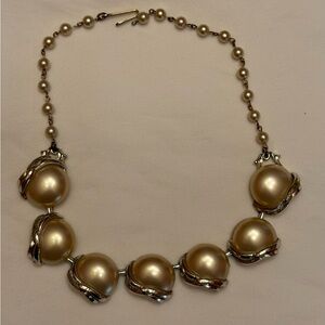 Vintage Elegant Gold Pearl Necklace